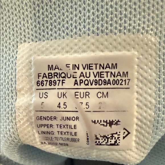 Converse Youth High-Tops with Rainbow and Cloud Design - Picture 6 of 10